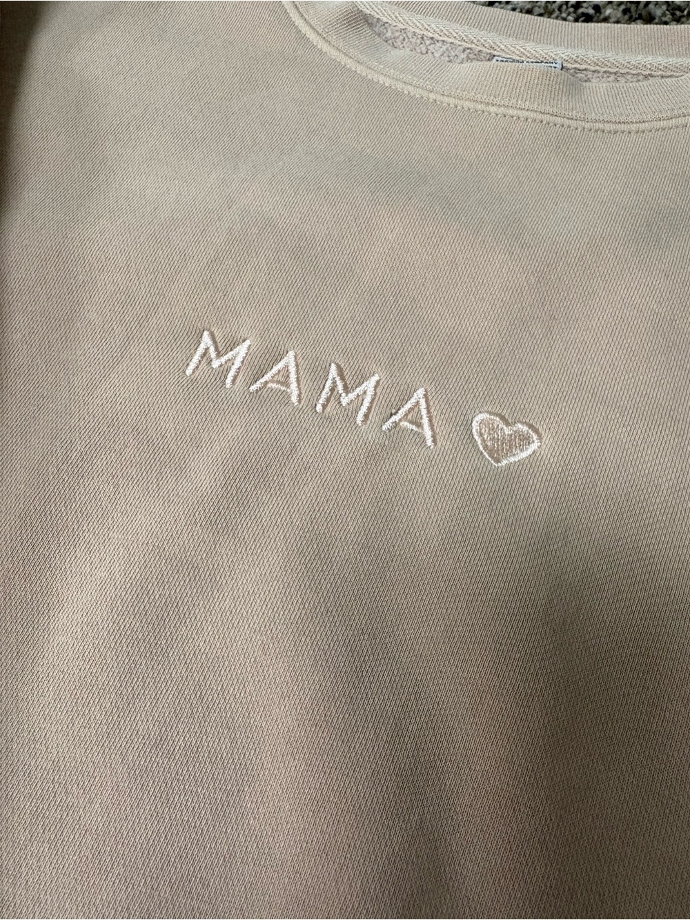 "MAMA" Embroidered Sweatshirt in Light pink